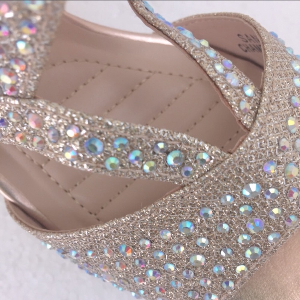 Formal High Heel Wedge Sandal with Crystal Embellishments; Bella Maria sz 7; 37